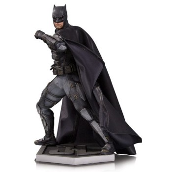 Justice League Movie Statue Tactical Suit Batman 33 cm